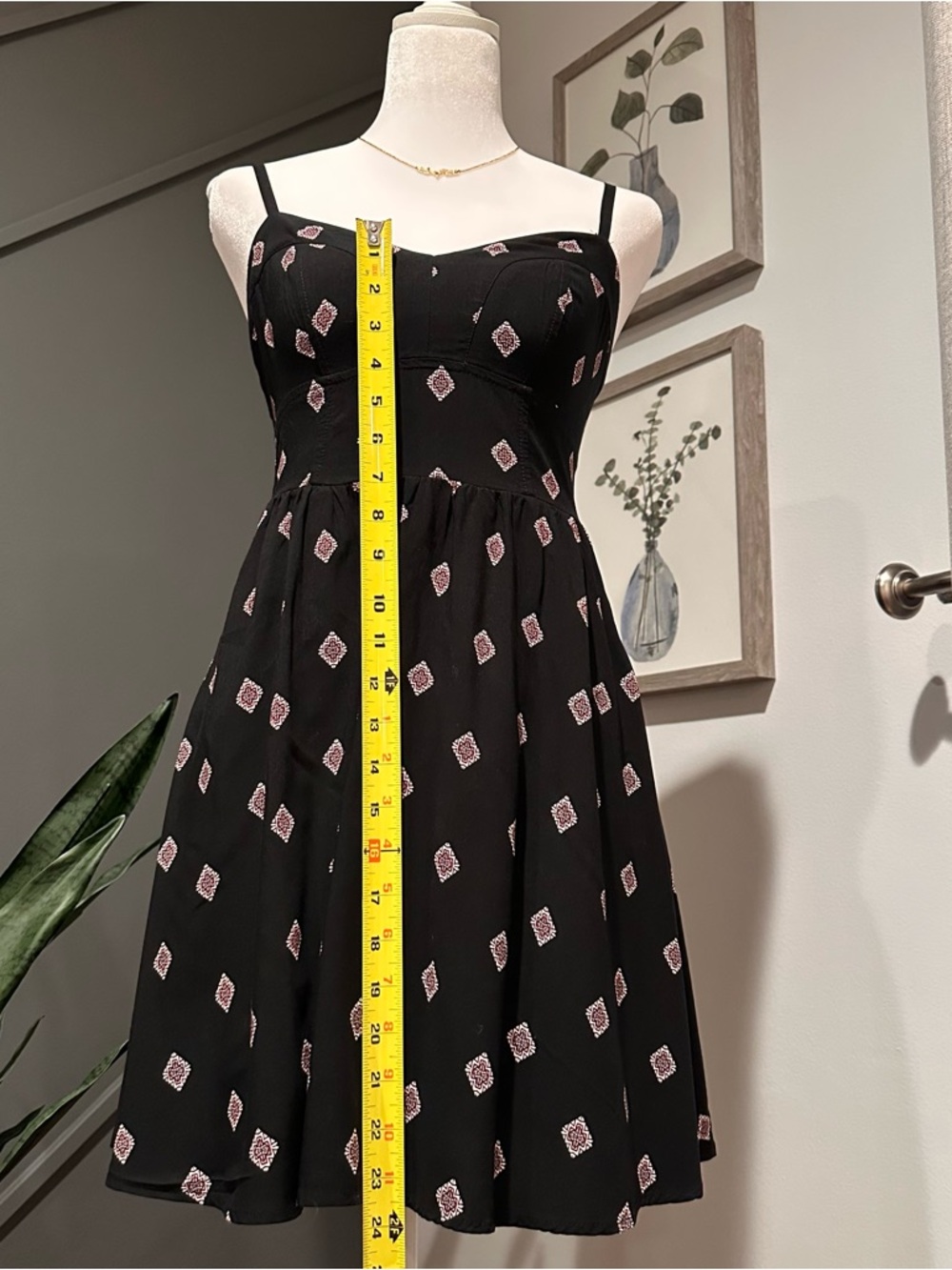 Express Coquette Black Spaghetti Strap Sweetheart Dress with Pink Diamond Print - Picture 5 of 6